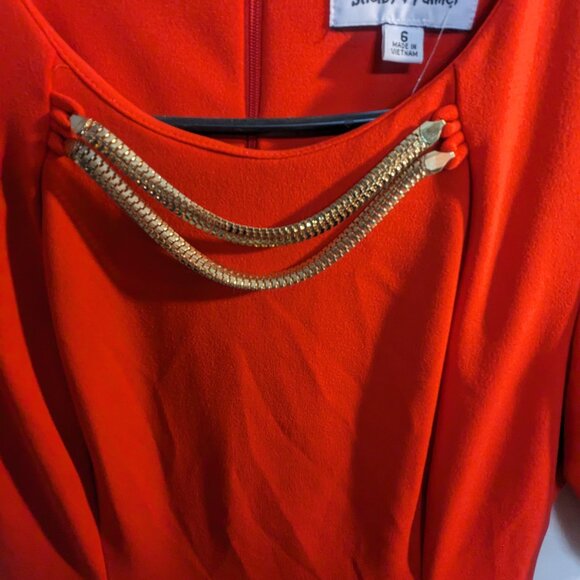 Red Dress - Picture 3 of 4